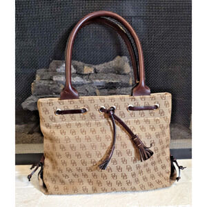 Dooney & Bourke VTG Signature Logo Canvas Tote Bag Tan Leather Trim Monogram